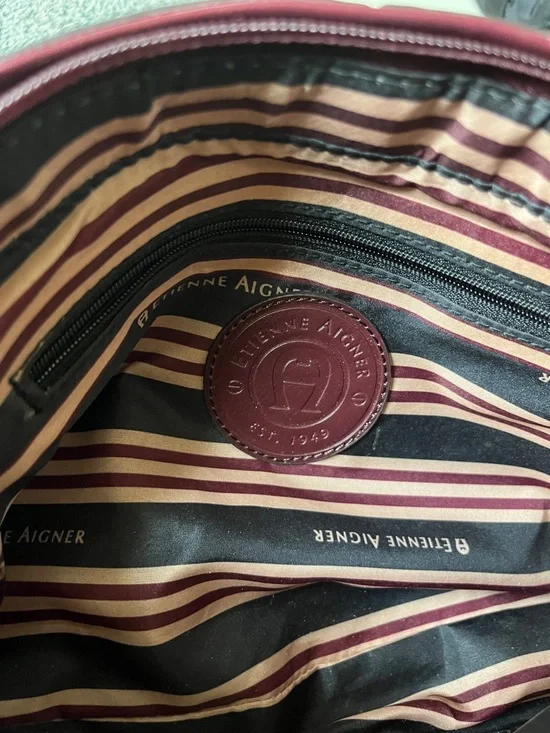 Etienne Aigner Beautiful maroon/ burgundy bag. Exc - Picture 5 of 9